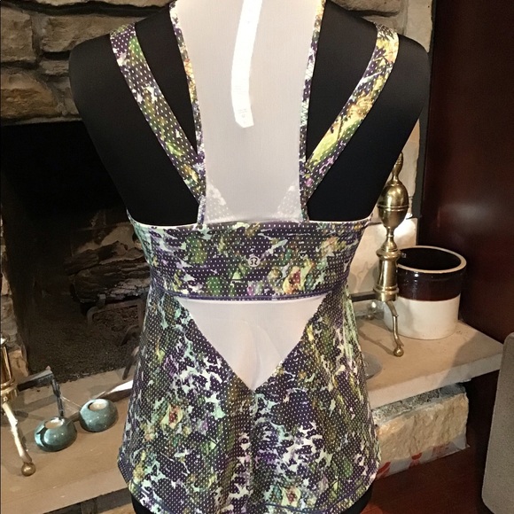 Lululemon Top size 8 - Picture 4 of 6